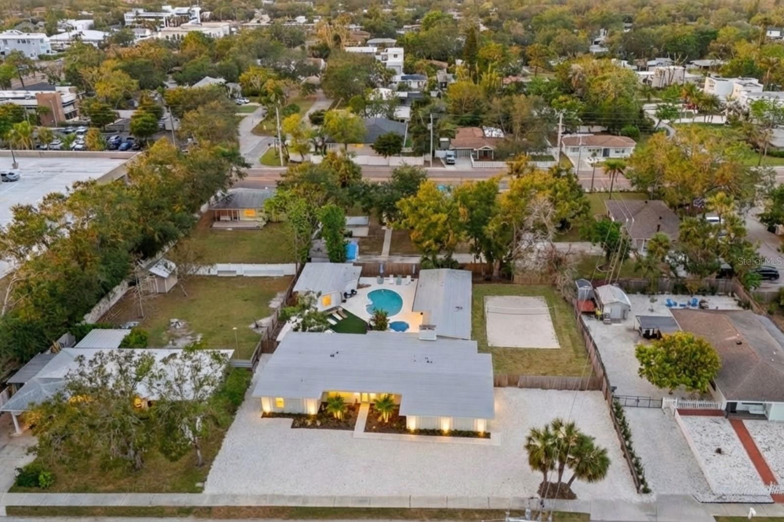 2069 Bougainvillea, Sarasota, FL 34239