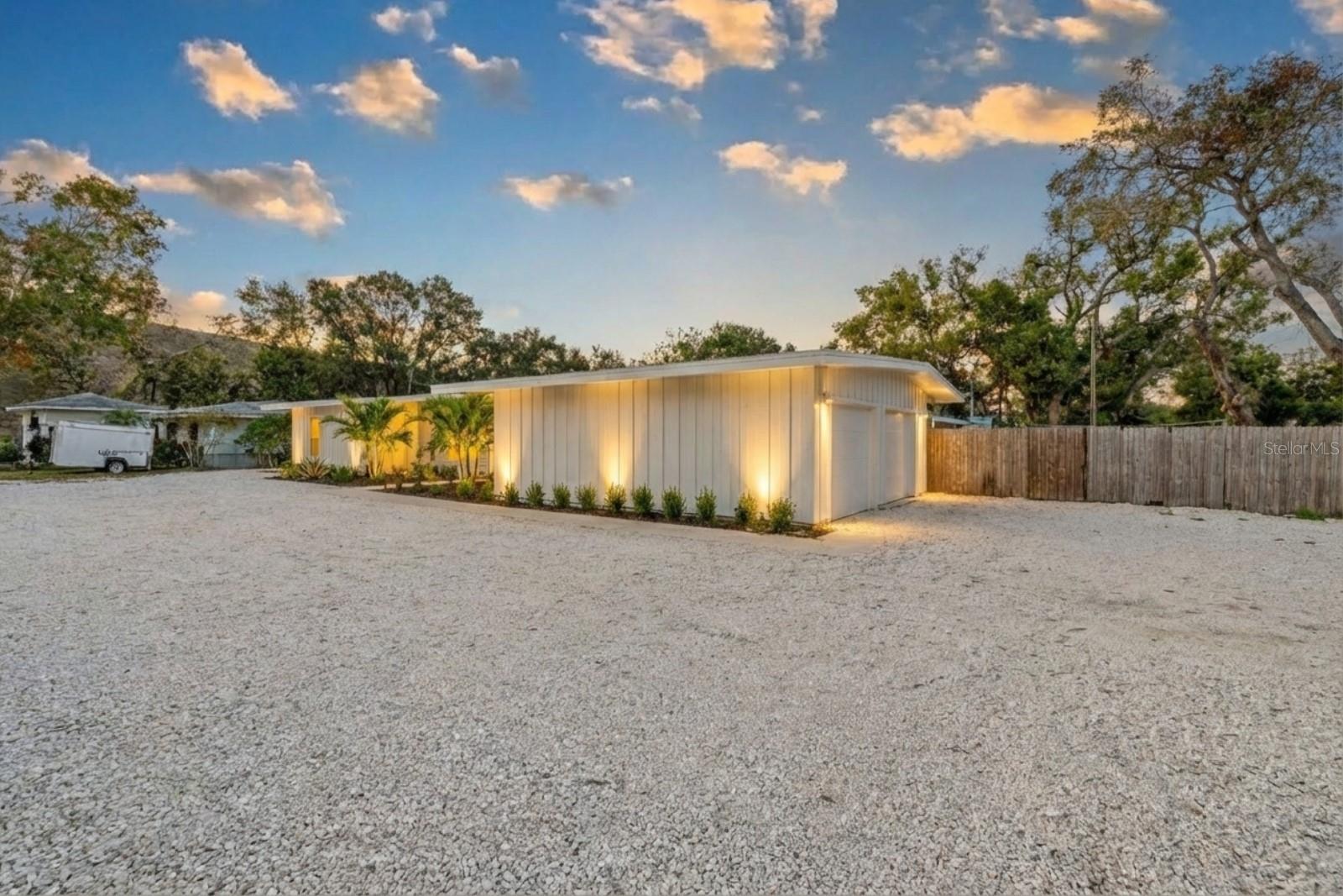 2069 Bougainvillea, Sarasota, FL 34239