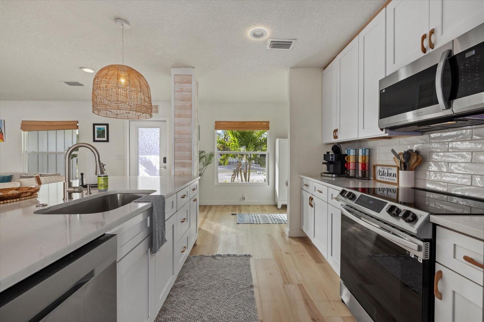 2069 Bougainvillea, Sarasota, FL 34239