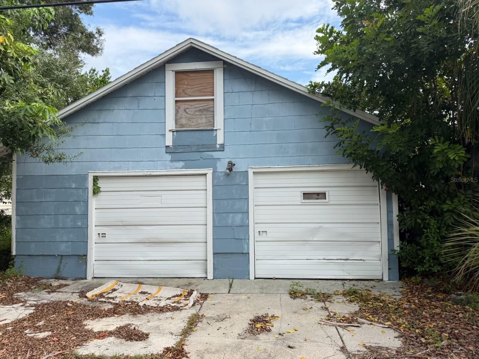 4227 2nd, St Petersburg, FL 33711