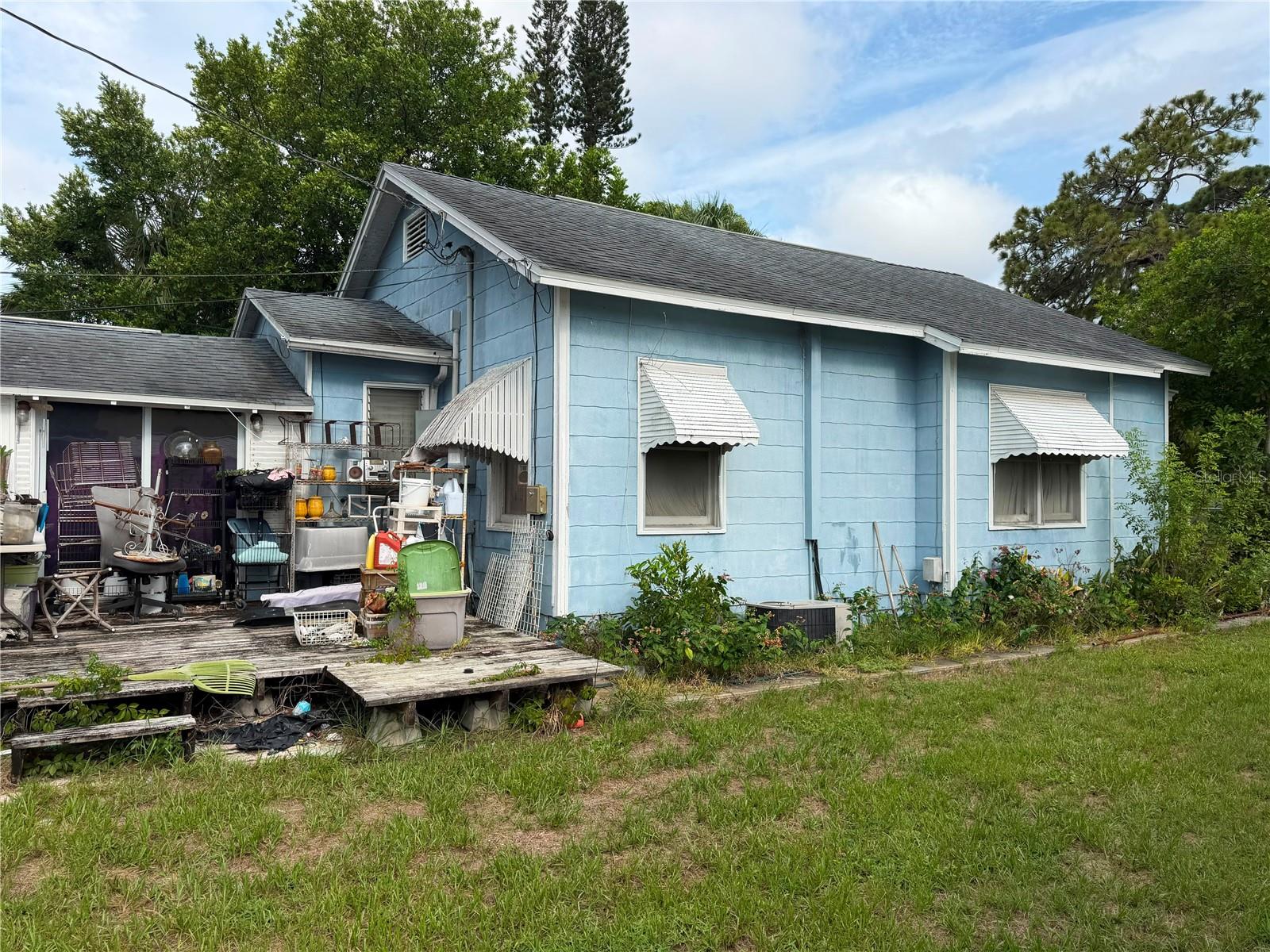 4227 2nd, St Petersburg, FL 33711