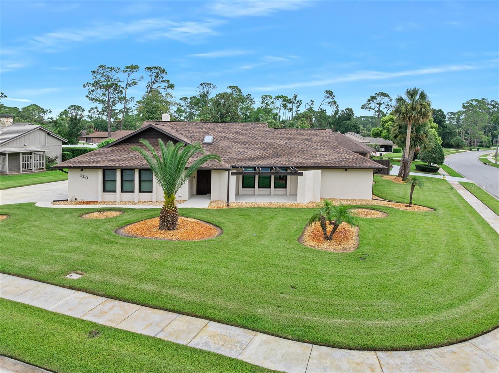 120 Peachtree, Daytona Beach, FL 32114