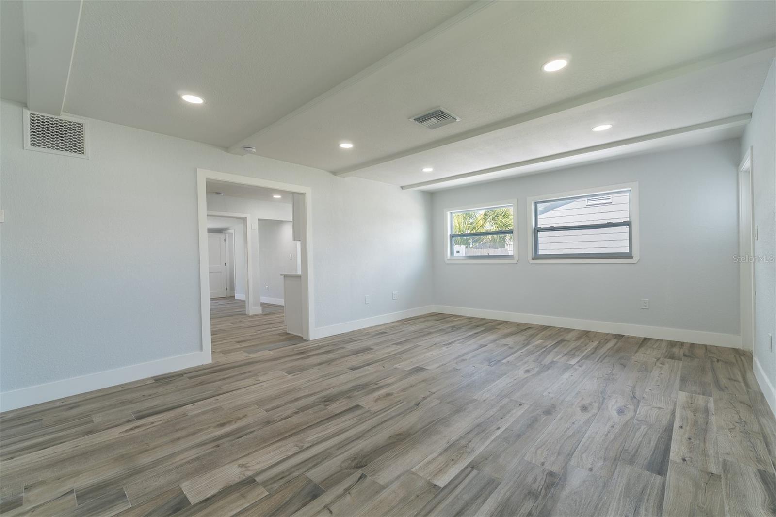 116 85th, St Petersburg, FL 33702