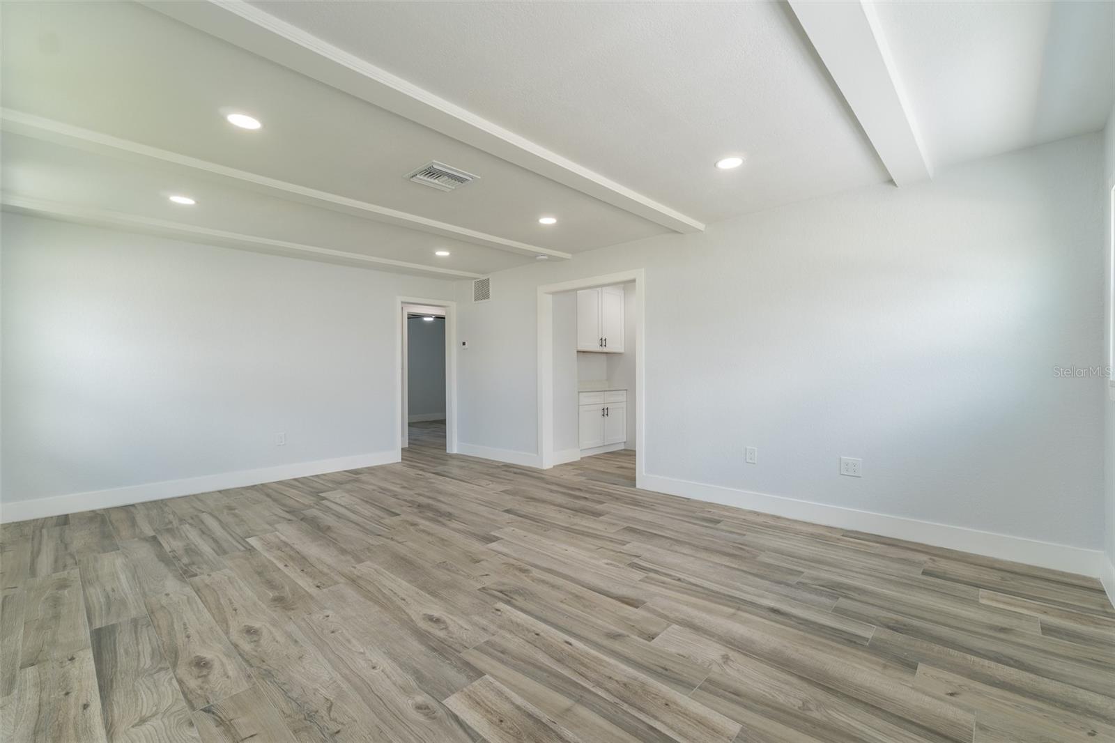 116 85th, St Petersburg, FL 33702