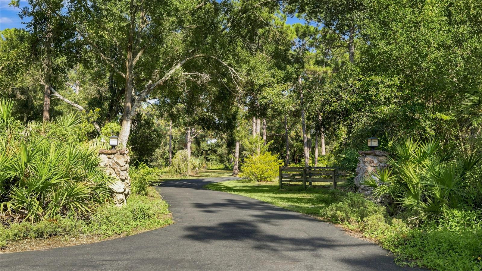 6950 El Dorado, Sarasota, FL 34240