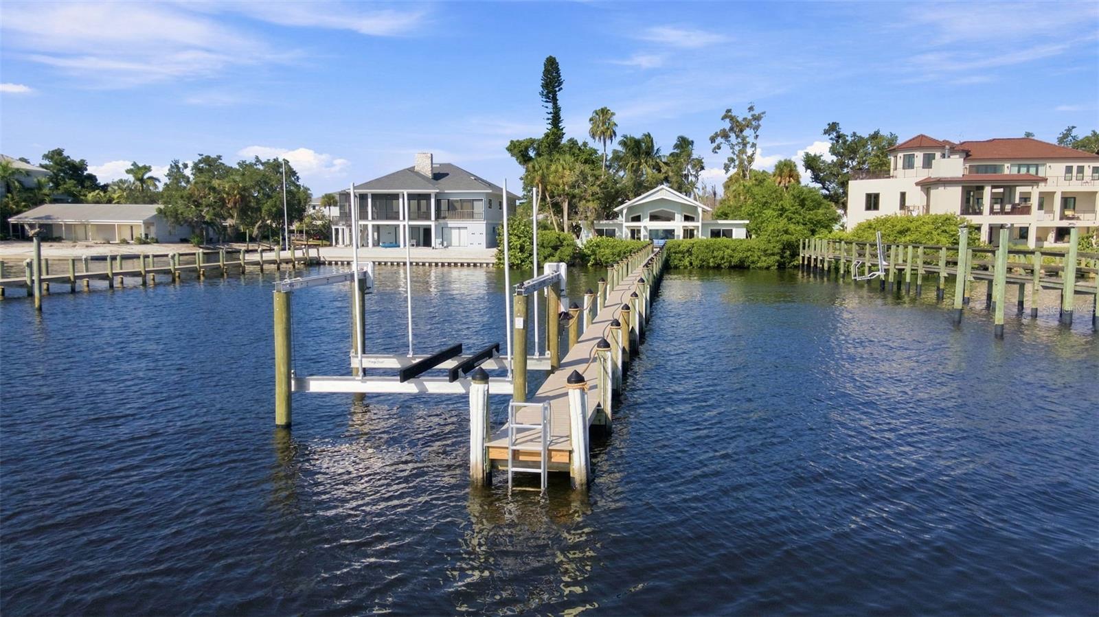 1275 Port, Sarasota, FL 34242