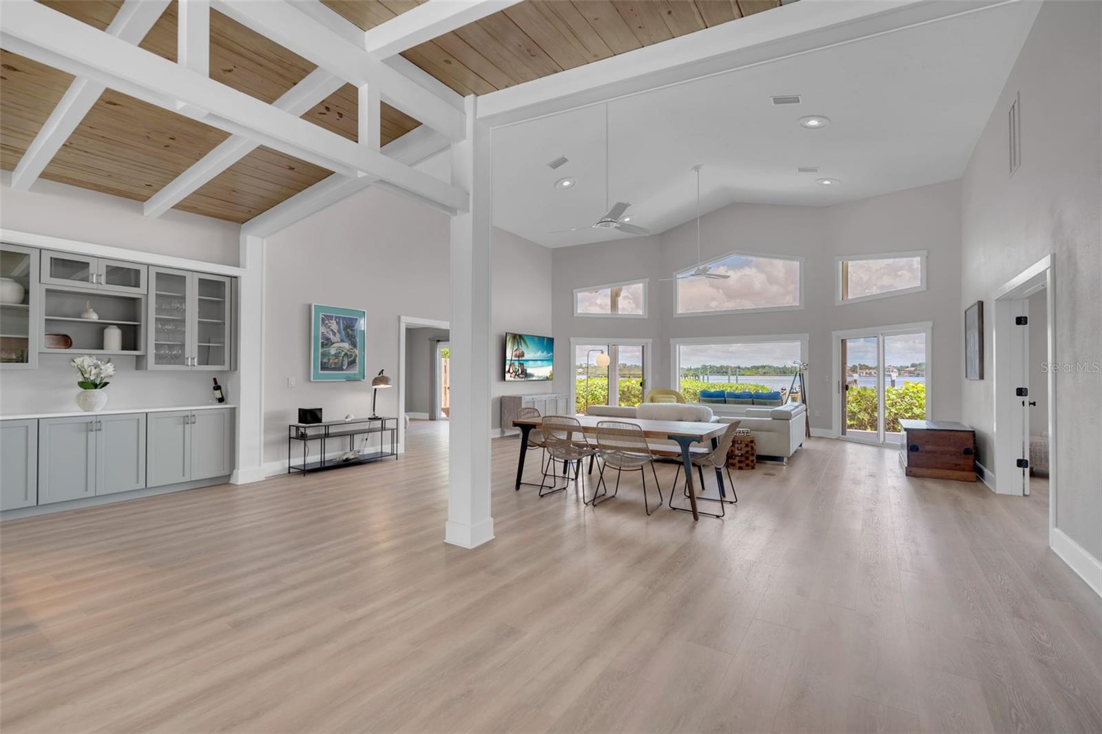 1275 Port, Sarasota, FL 34242