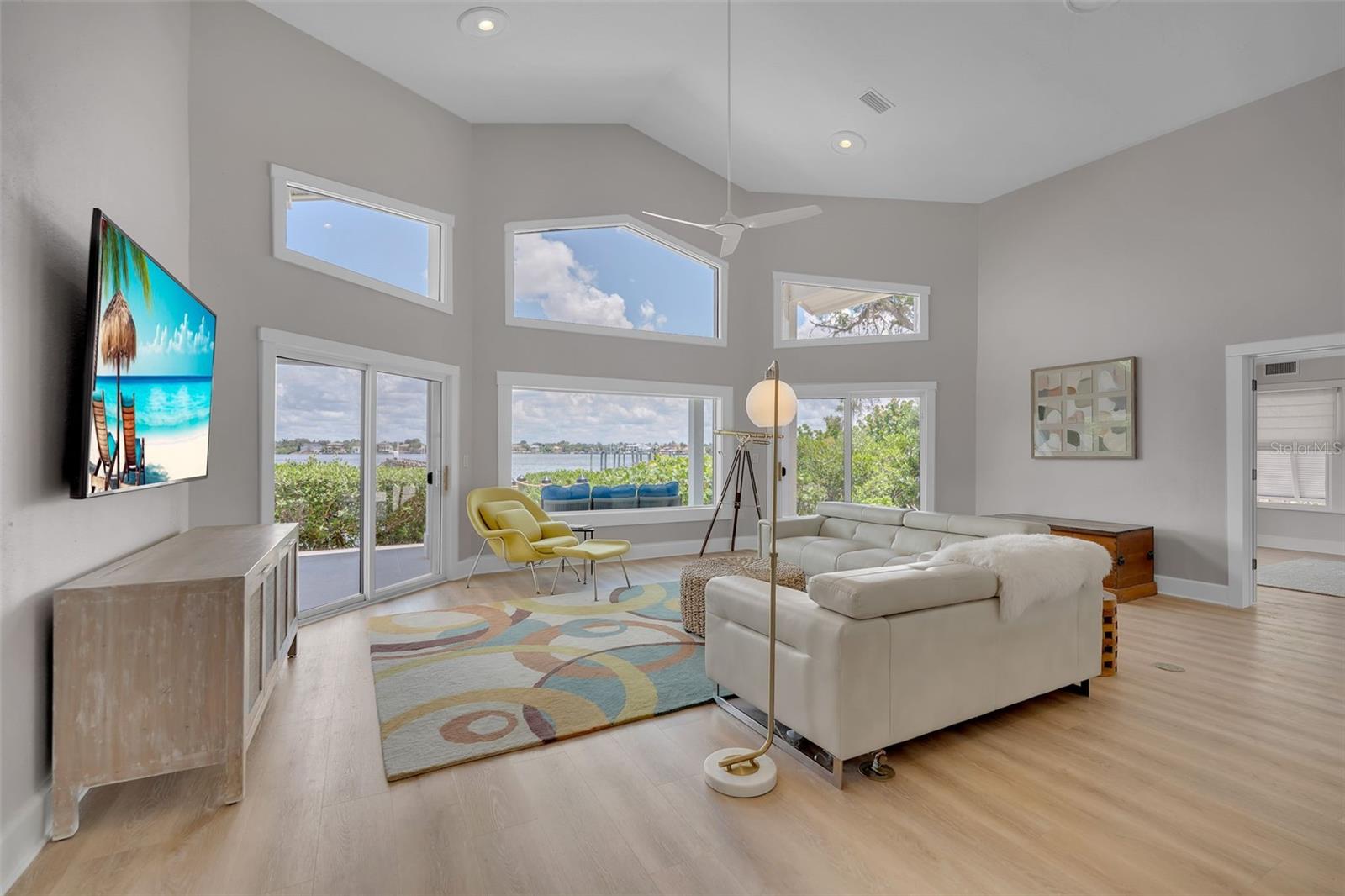 1275 Port, Sarasota, FL 34242