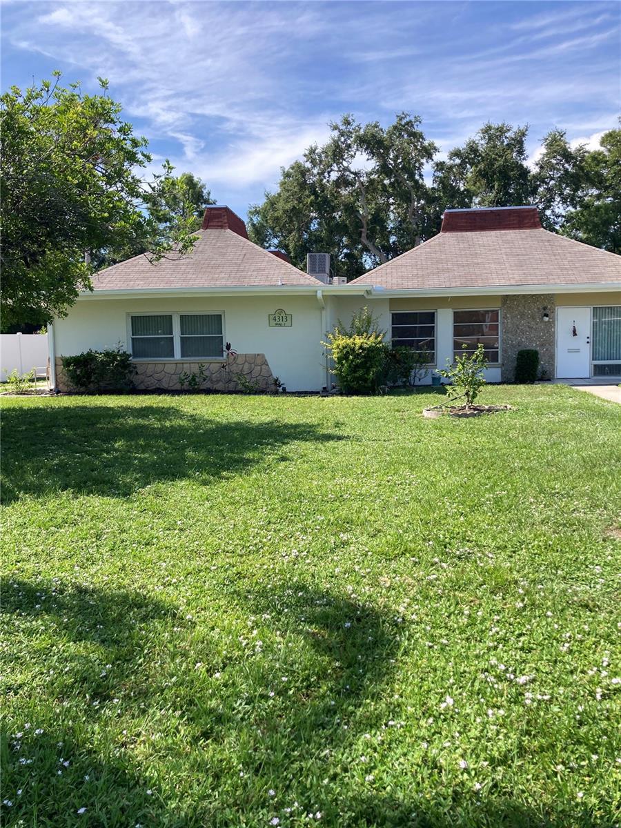 4313 Tahitian Gardens Circle Unit B, Holiday, FL 34691