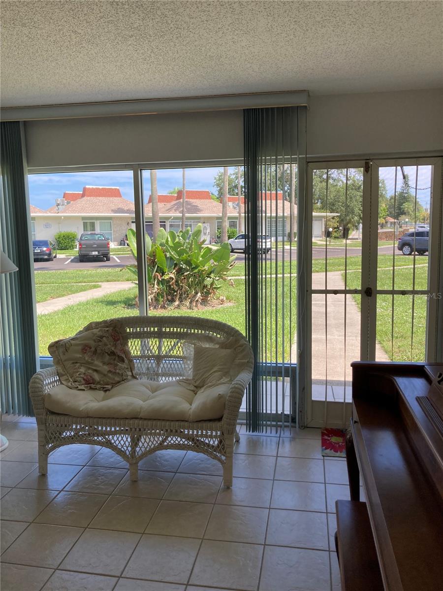 4313 Tahitian Gardens Circle Unit B, Holiday, FL 34691