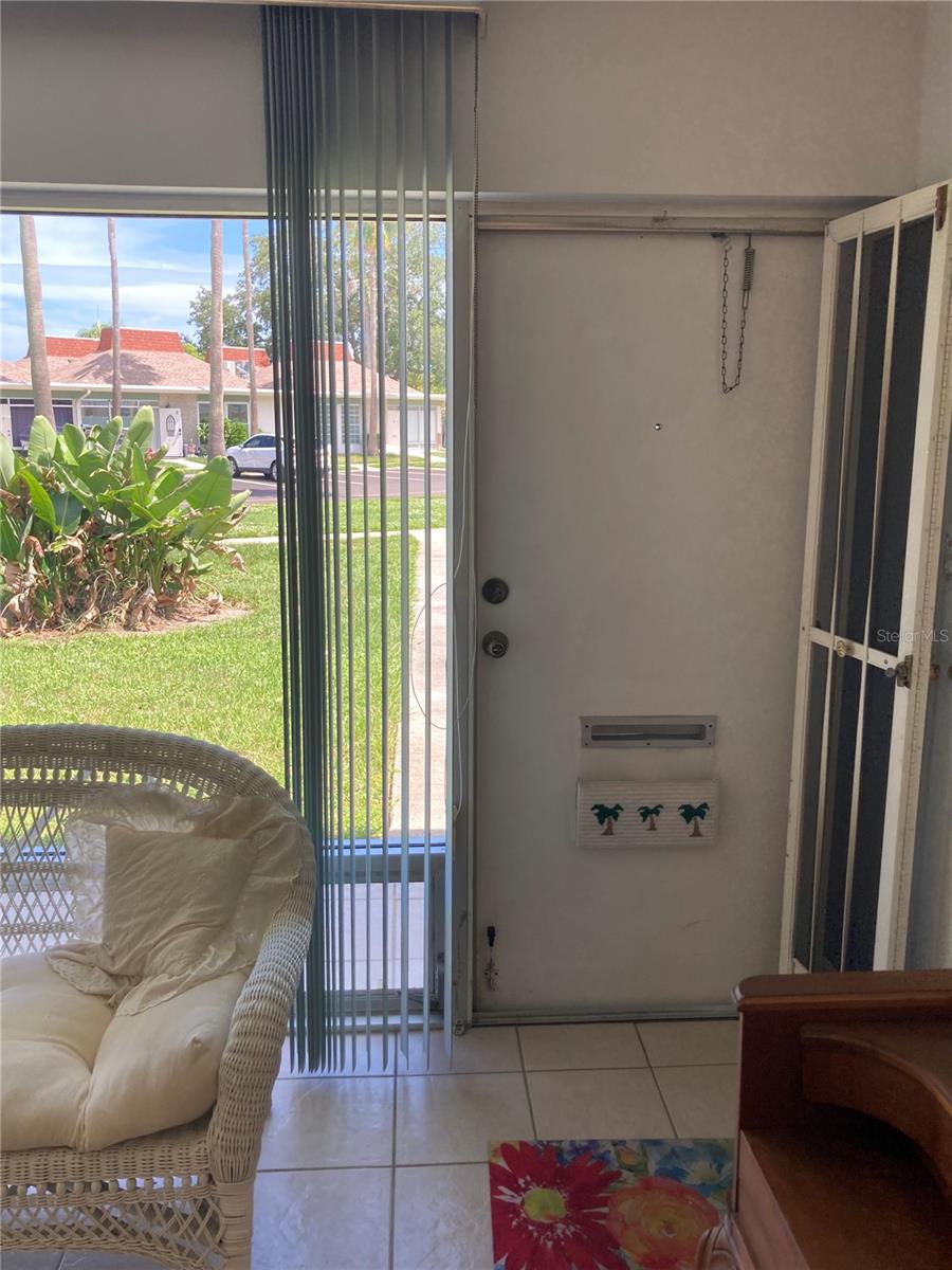 4313 Tahitian Gardens Circle Unit B, Holiday, FL 34691