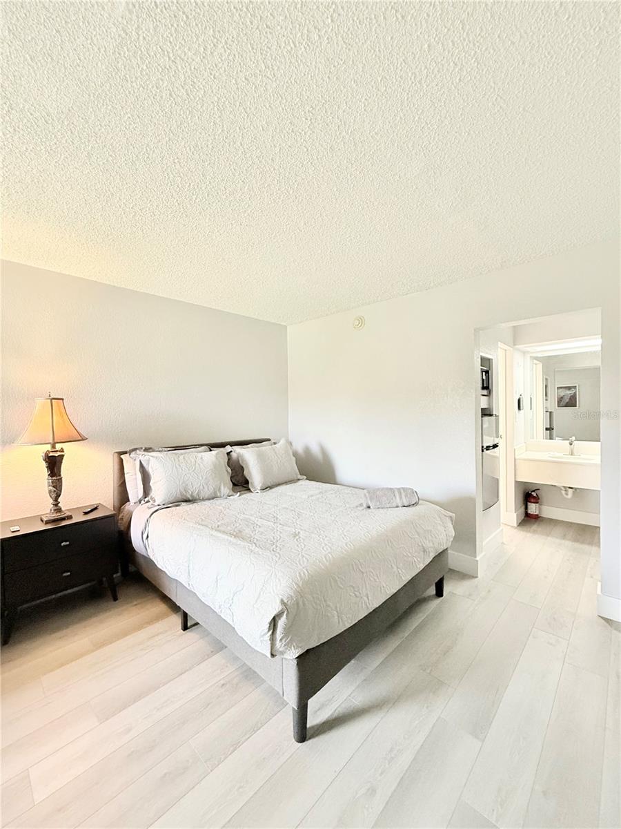 7150 Tamiami Unit C126, Sarasota, FL 34243