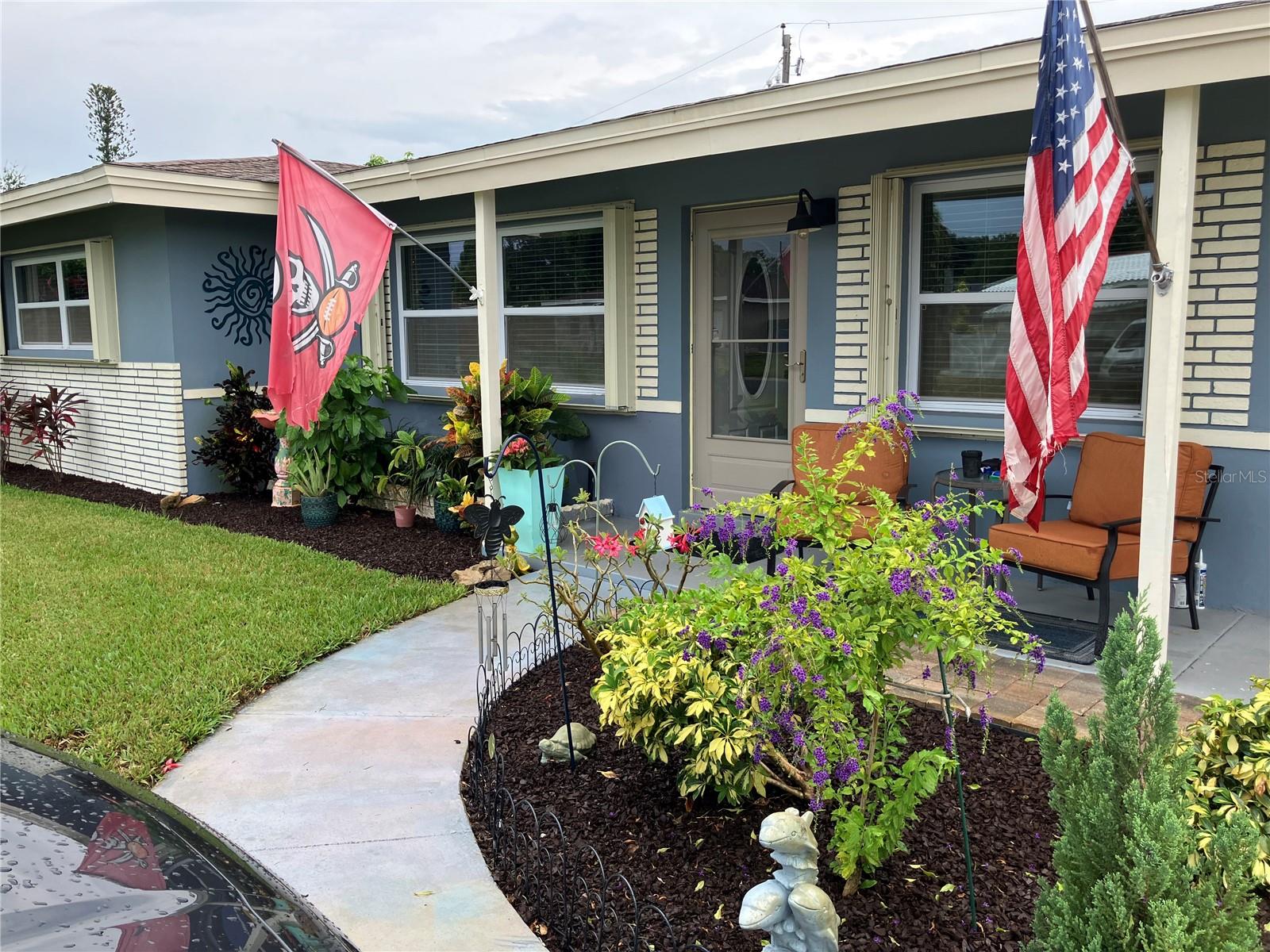 968 62nd, St Petersburg, FL 33705