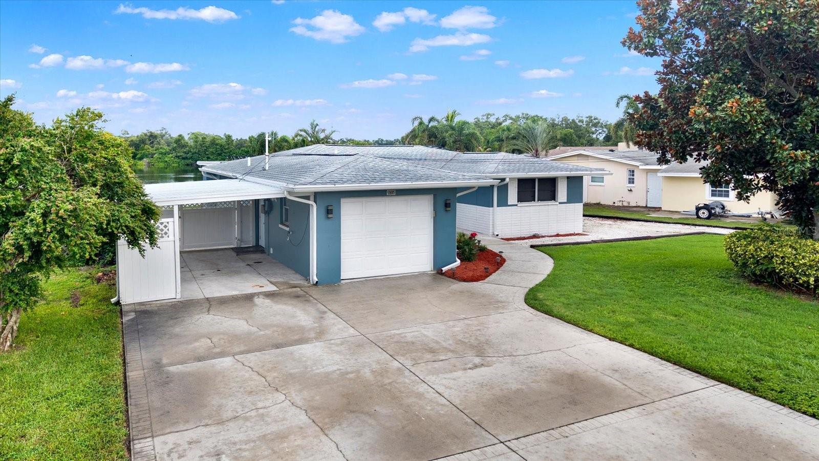 5995 Blossom Lake, Seminole, FL 33772