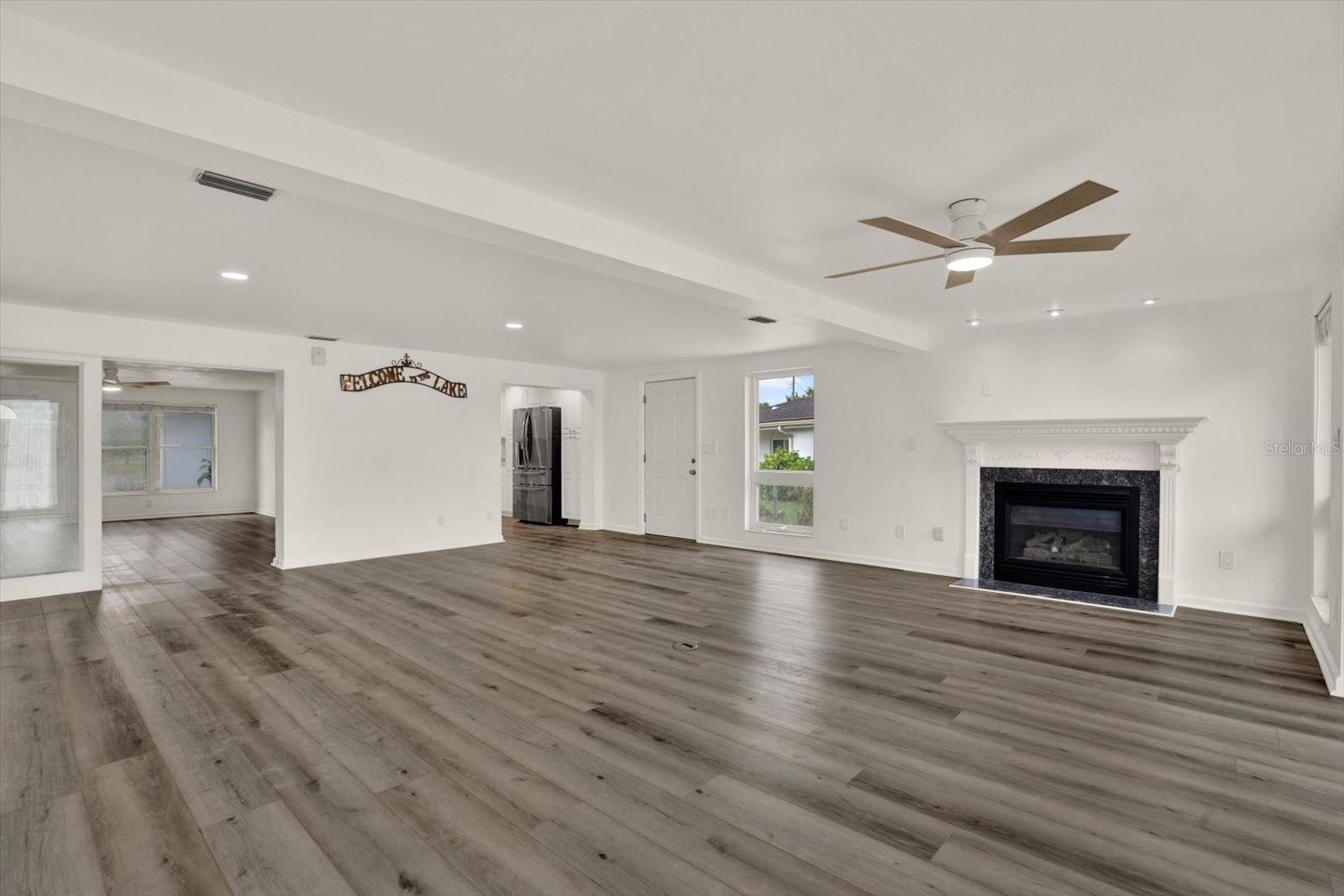 5995 Blossom Lake, Seminole, FL 33772