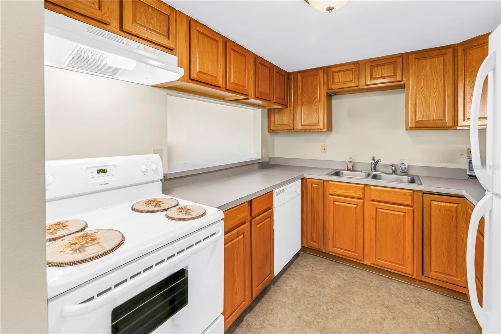 7701 Starkey Unit 521, Seminole, FL 33777