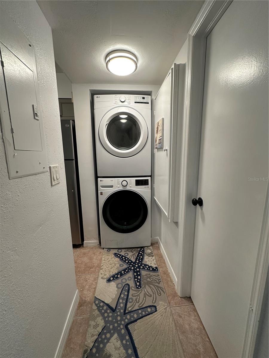 6825 Stones Throw Unit 1107, St Petersburg, FL 33710
