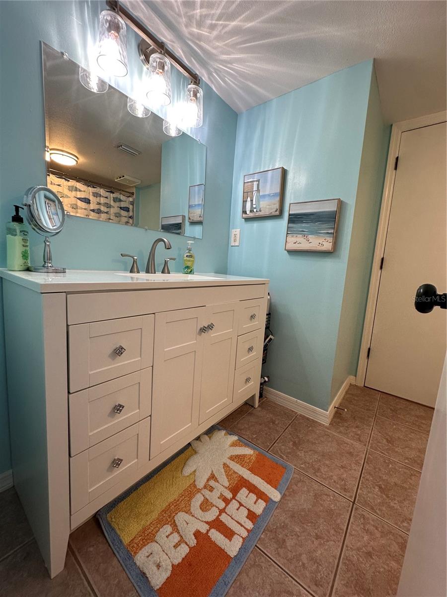6825 Stones Throw Unit 1107, St Petersburg, FL 33710