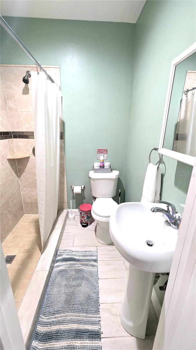 2031 4th, Sarasota, FL 34237