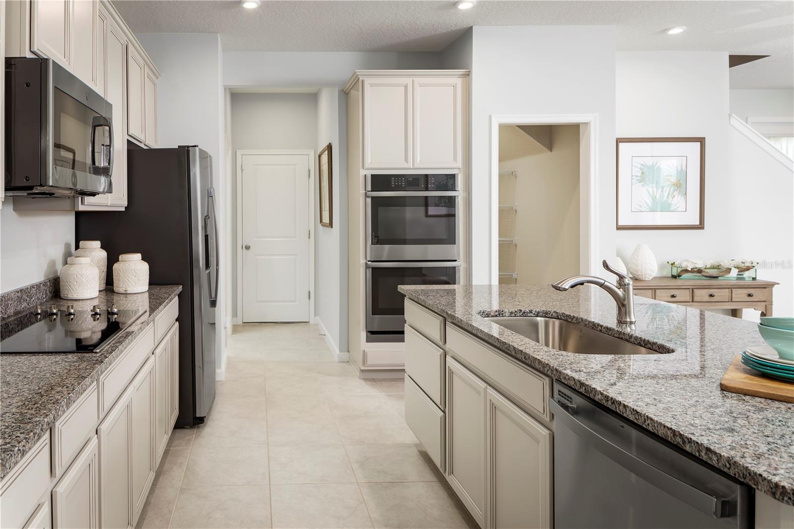 2439 White Ladyfish, Wimauma, FL 33598