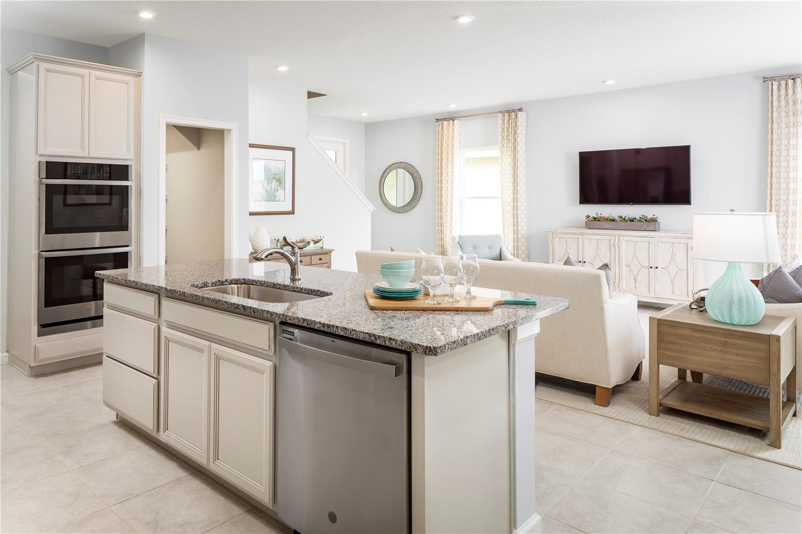 2439 White Ladyfish, Wimauma, FL 33598