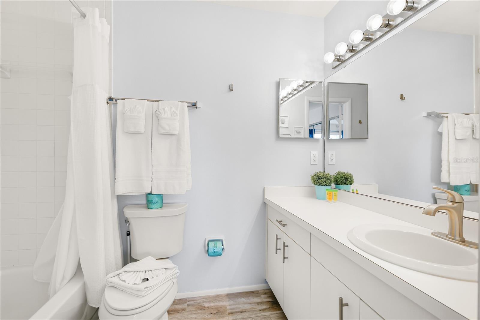 6250 Holmes Unit 24, Holmes Beach, FL 34217