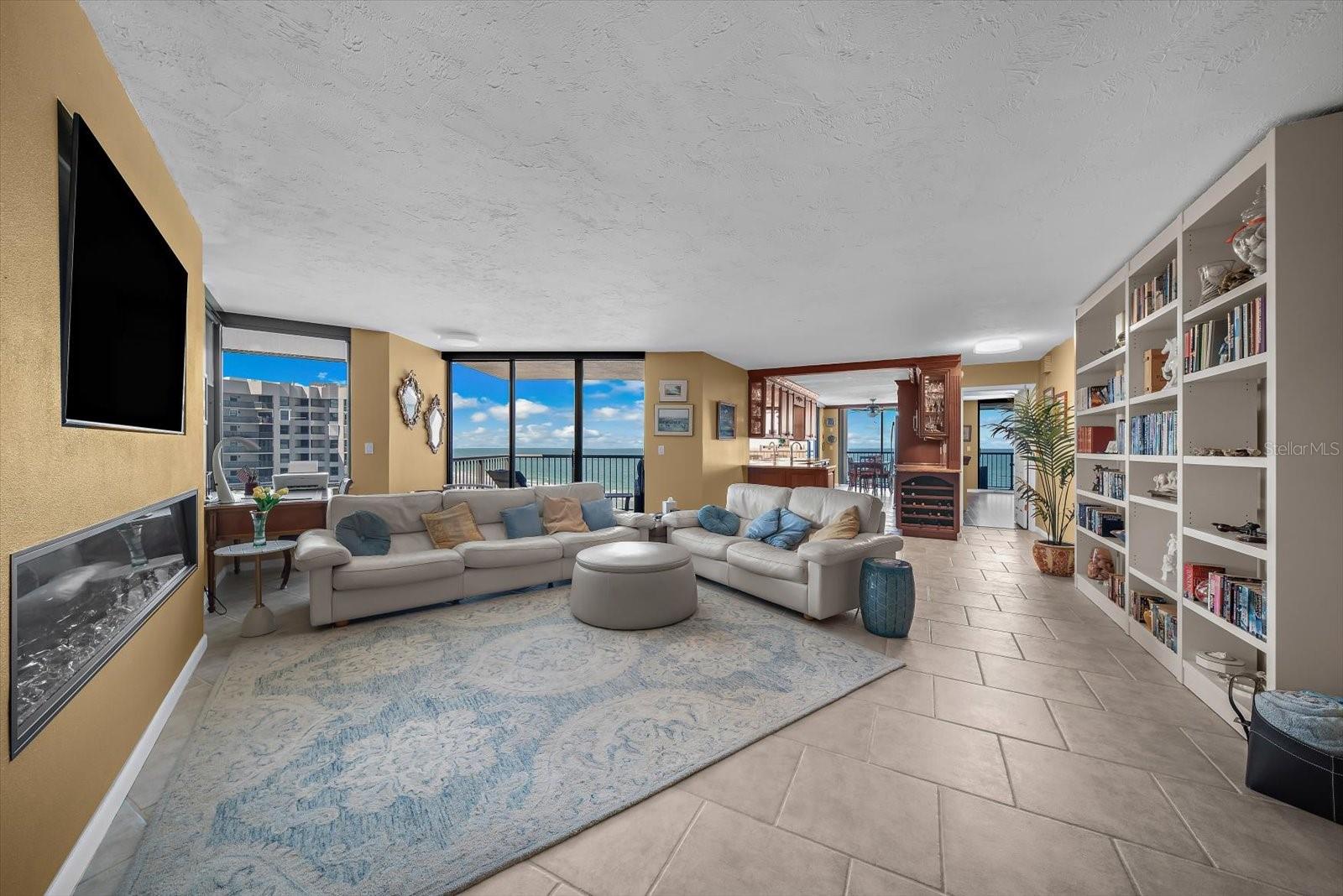 1600 Gulf Unit 911, Clearwater Beach, FL 33767