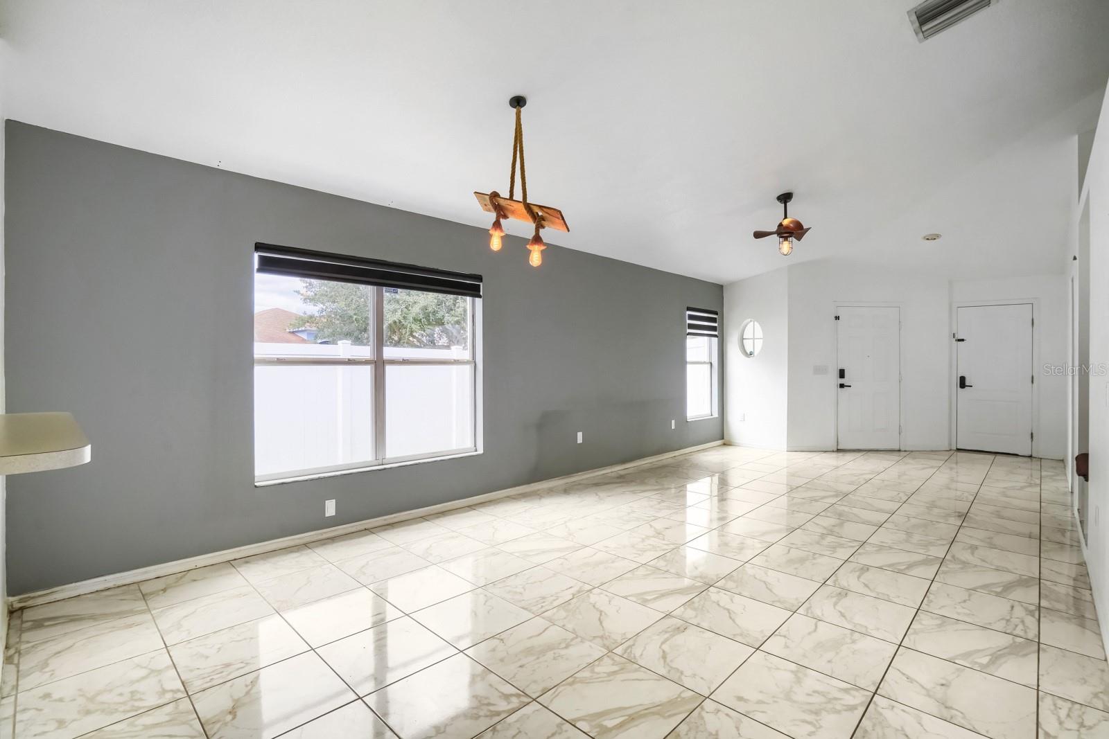 701 Periwinkle Pointe, Seffner, FL 33584