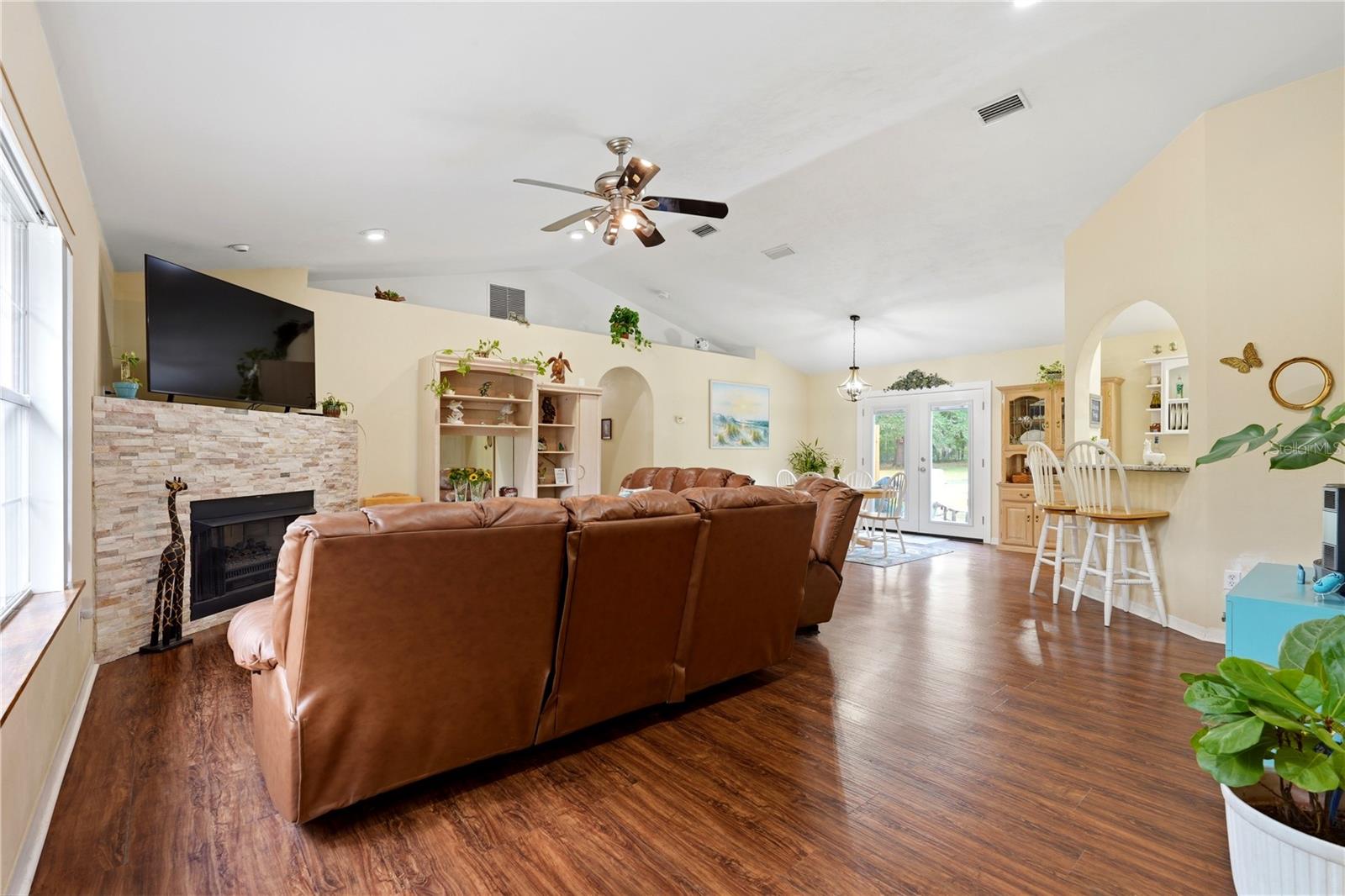 5480 53rd, High Springs, FL 32643