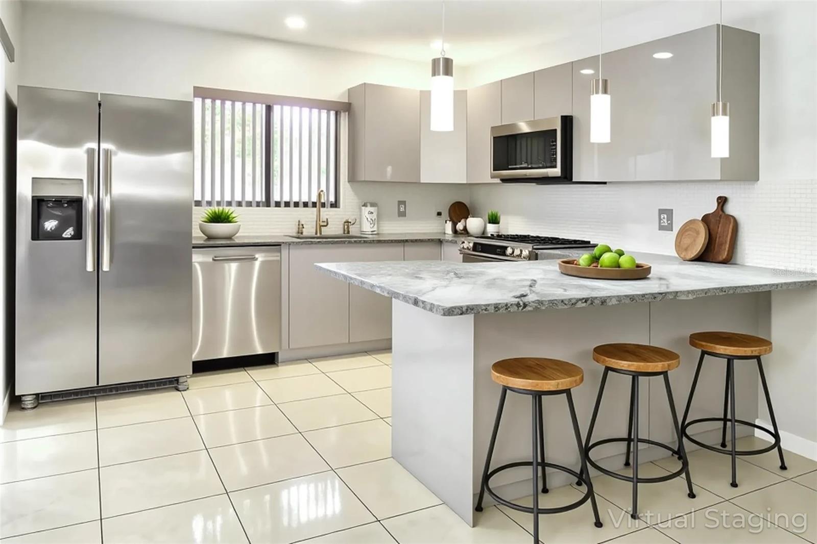 15202 Pond Woods Unit 9, Tampa, FL 33618