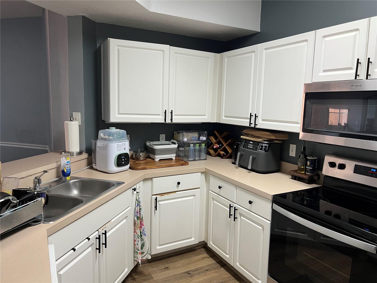 5566 Metrowest Unit 301, Orlando, FL 32811