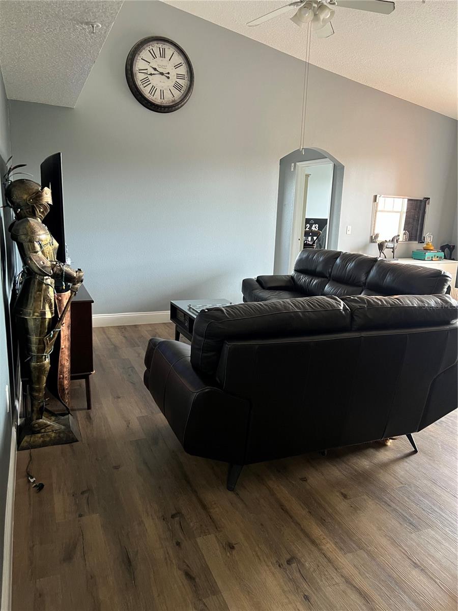 5566 Metrowest Unit 301, Orlando, FL 32811