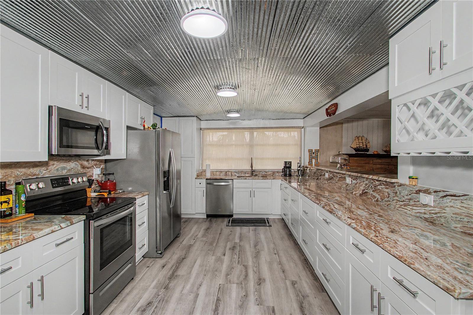 56440 Water Oak, Astor, FL 32102