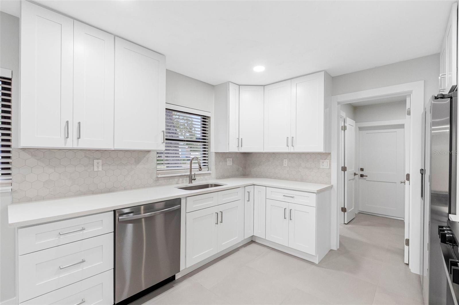 1005 Apache, Clearwater, FL 33755