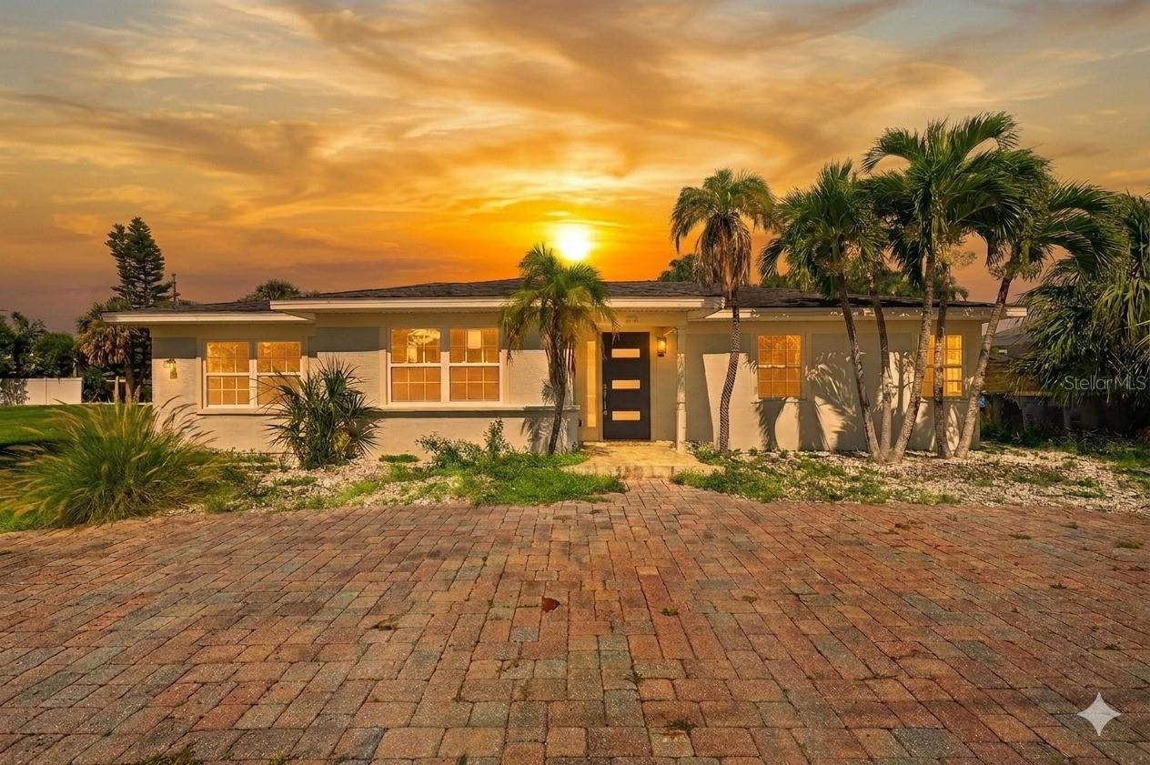 870 Narcissus, Clearwater Beach, FL 33767
