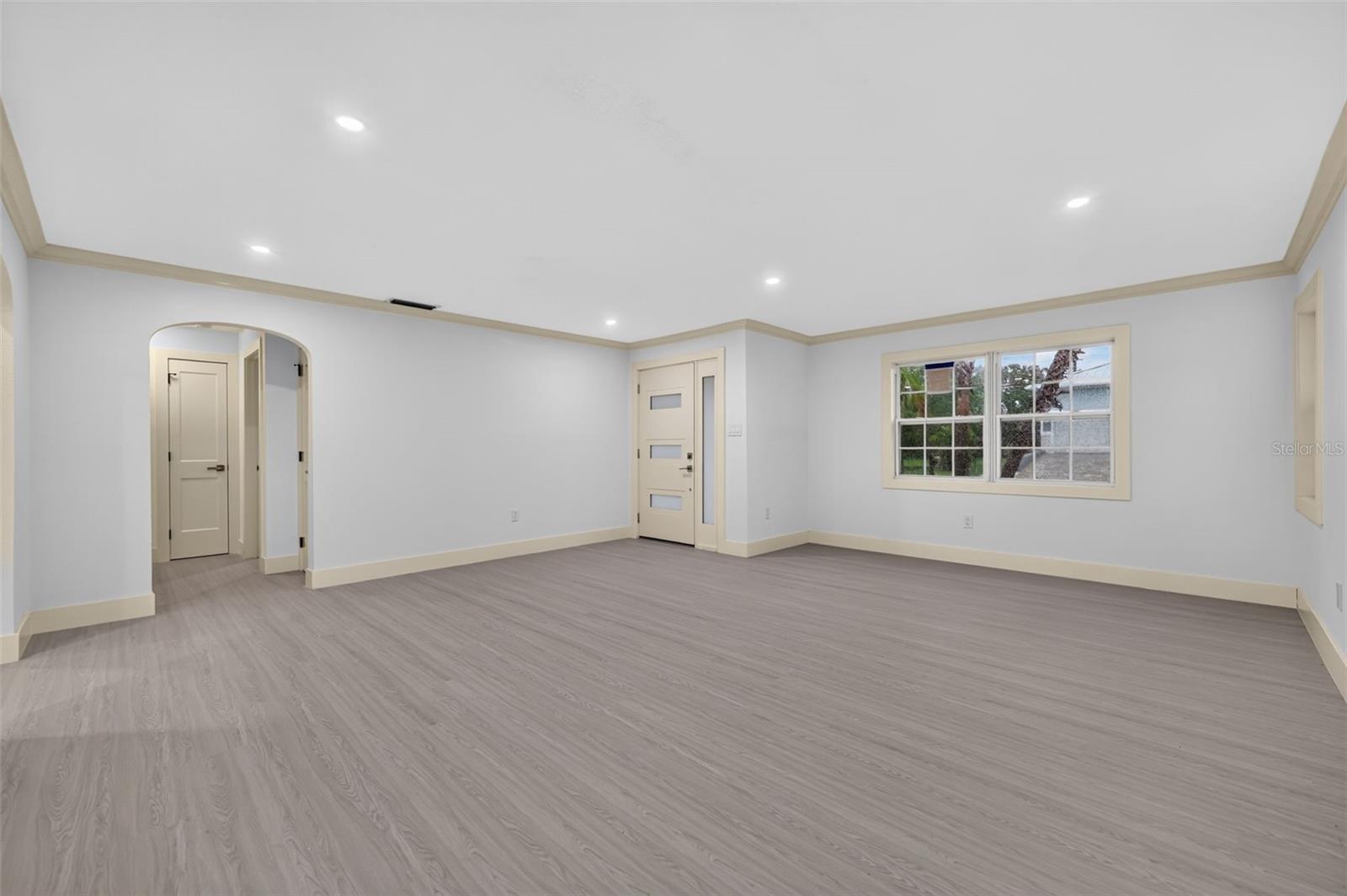 870 Narcissus, Clearwater Beach, FL 33767