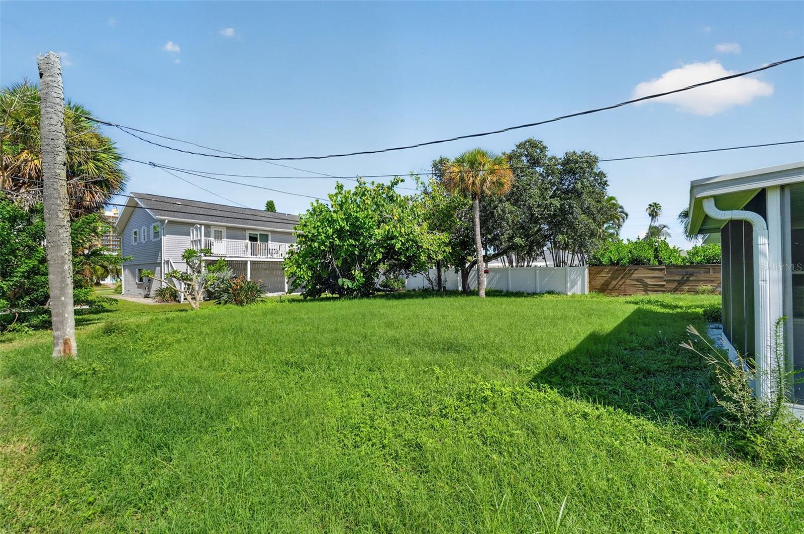 870 Narcissus, Clearwater Beach, FL 33767