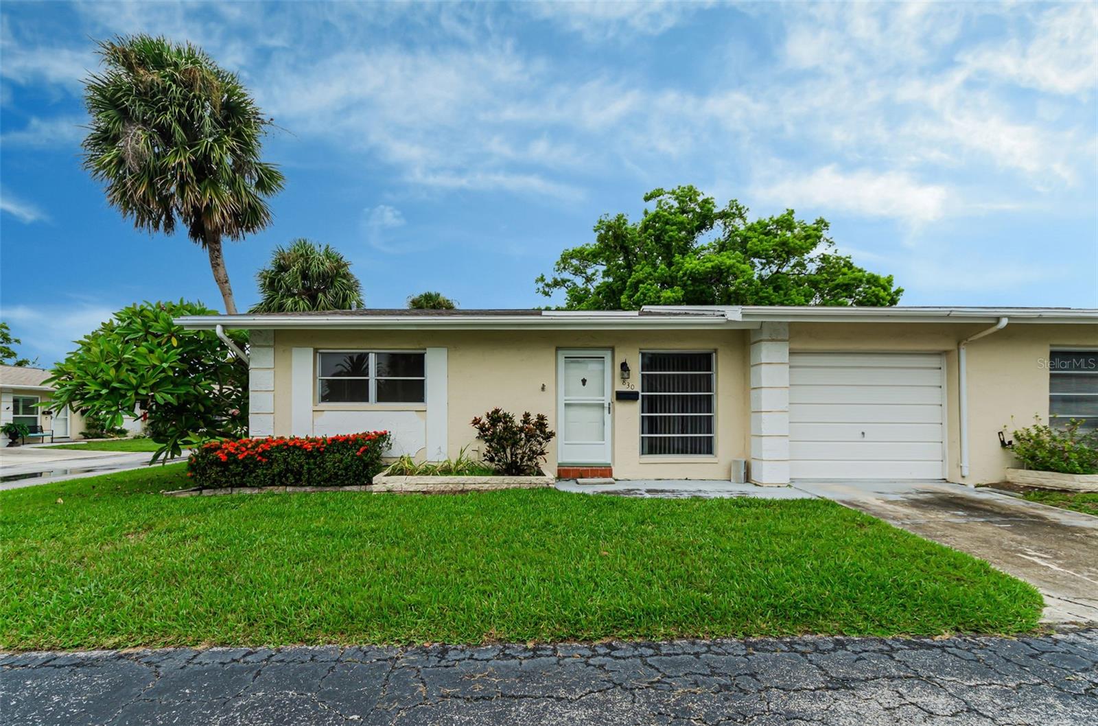 830 Cambridge, Dunedin, FL 34698