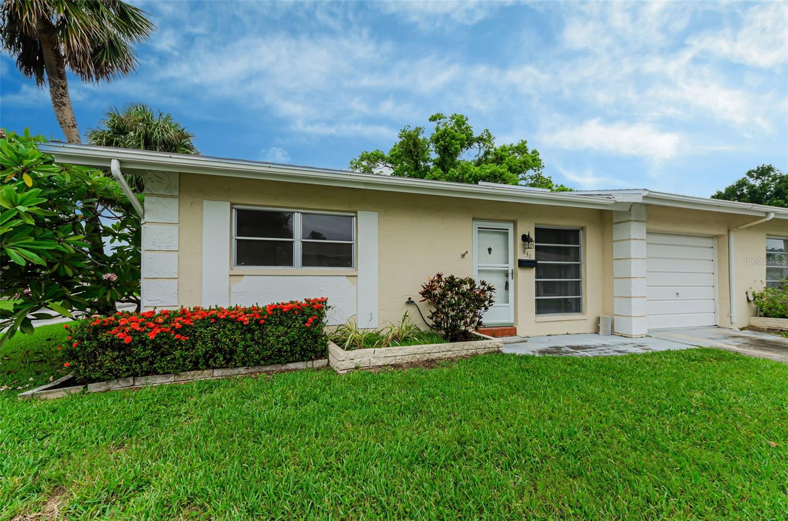 830 Cambridge, Dunedin, FL 34698