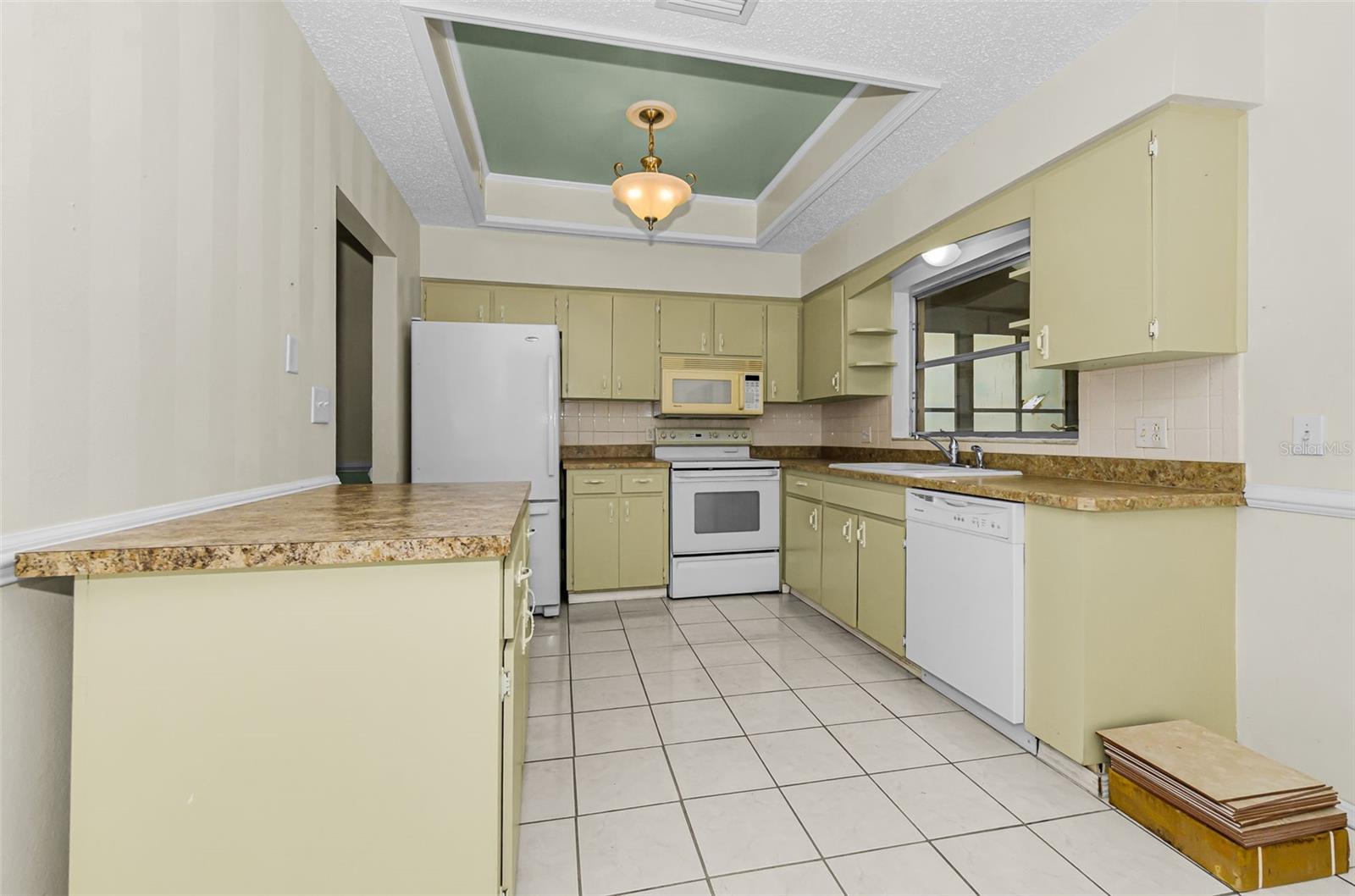 830 Cambridge, Dunedin, FL 34698