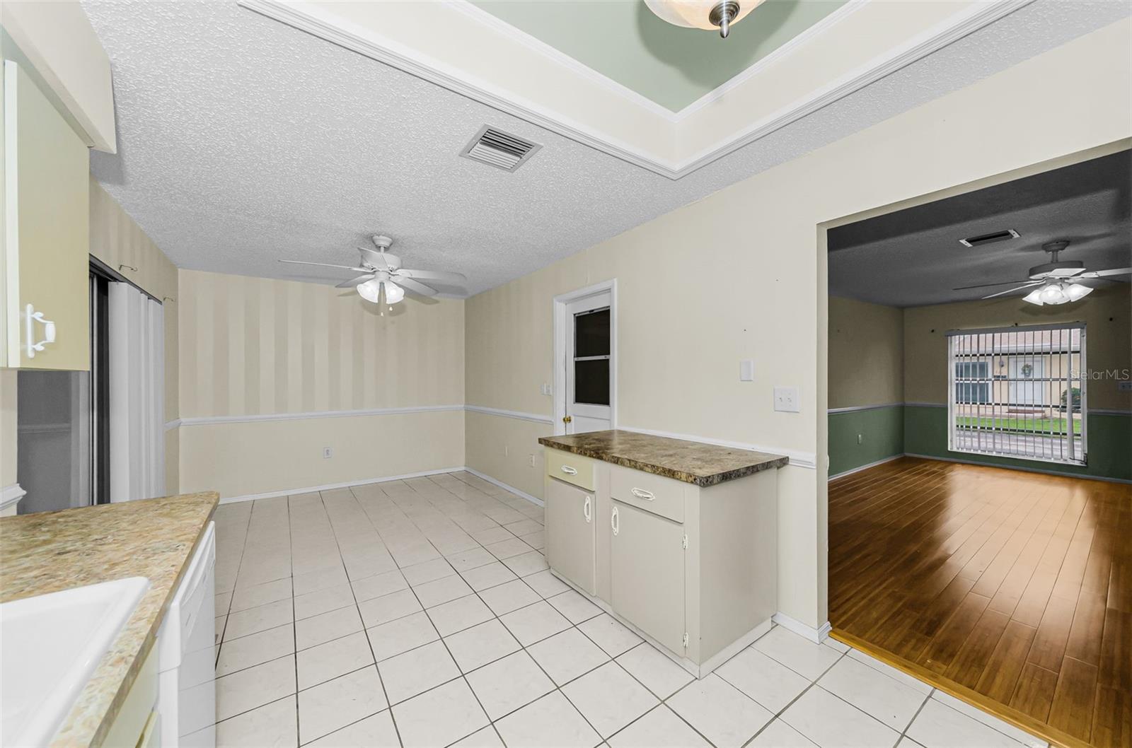 830 Cambridge, Dunedin, FL 34698