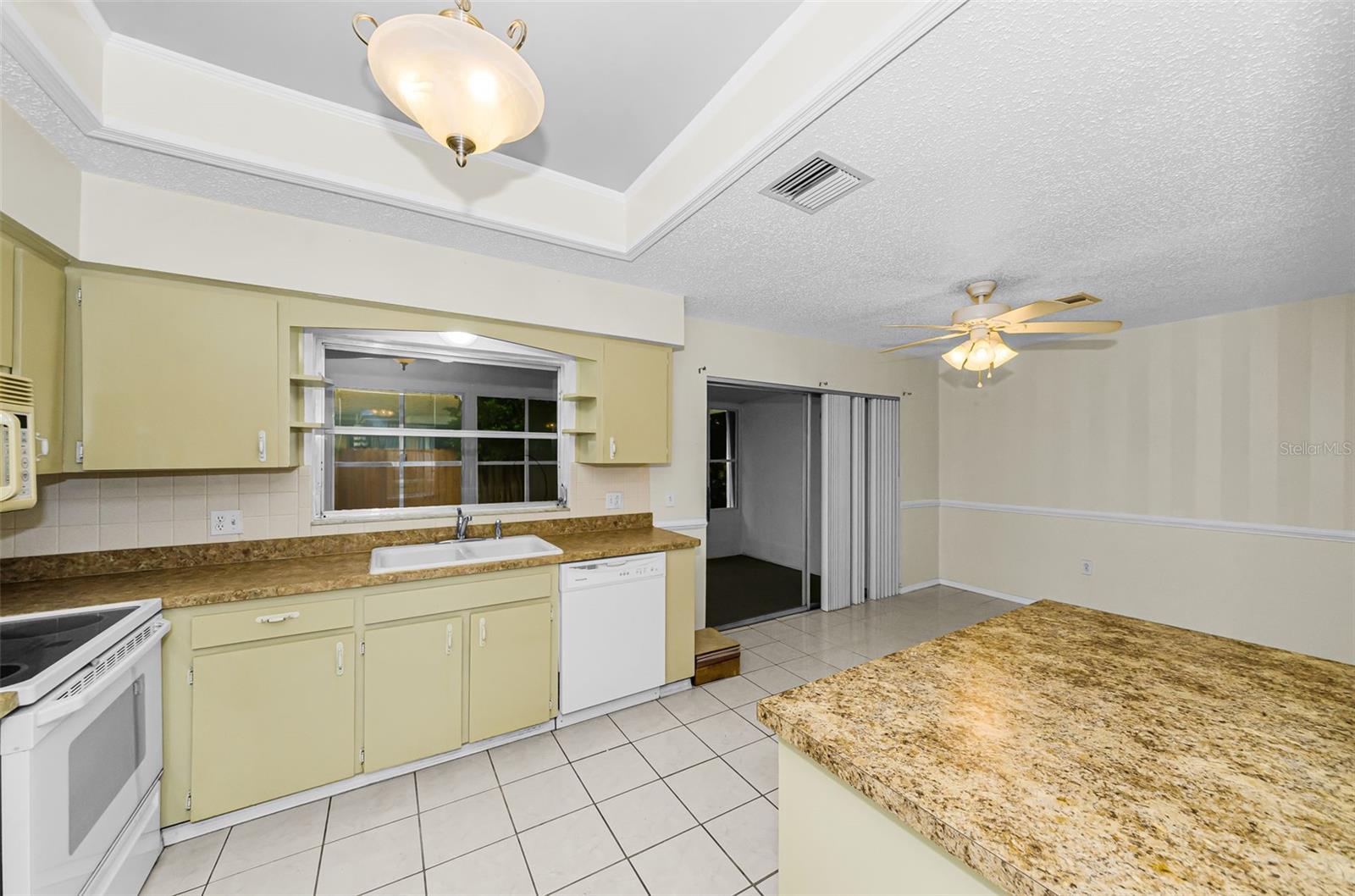 830 Cambridge, Dunedin, FL 34698