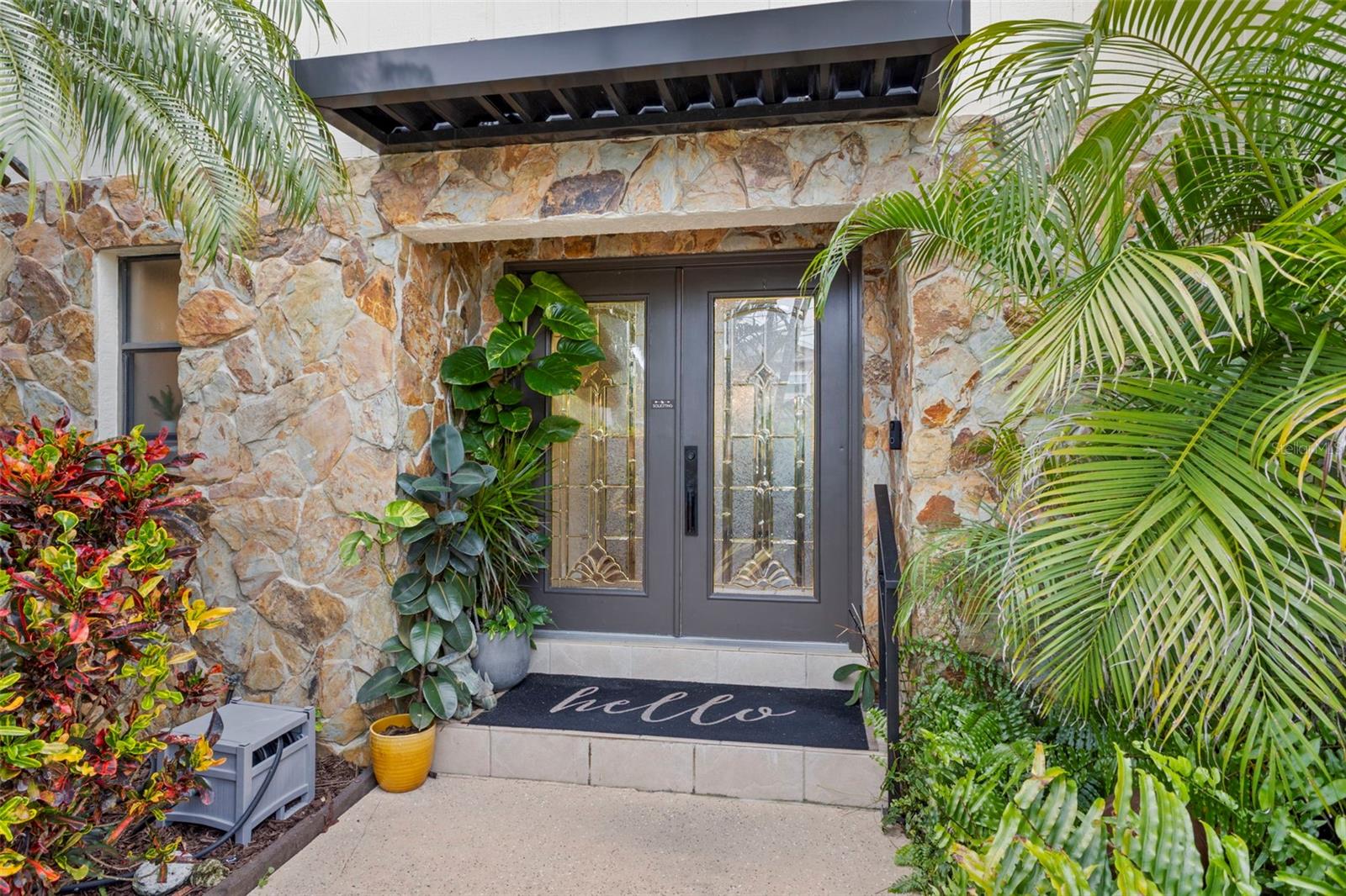 93 Canal, Palm Harbor, FL 34684