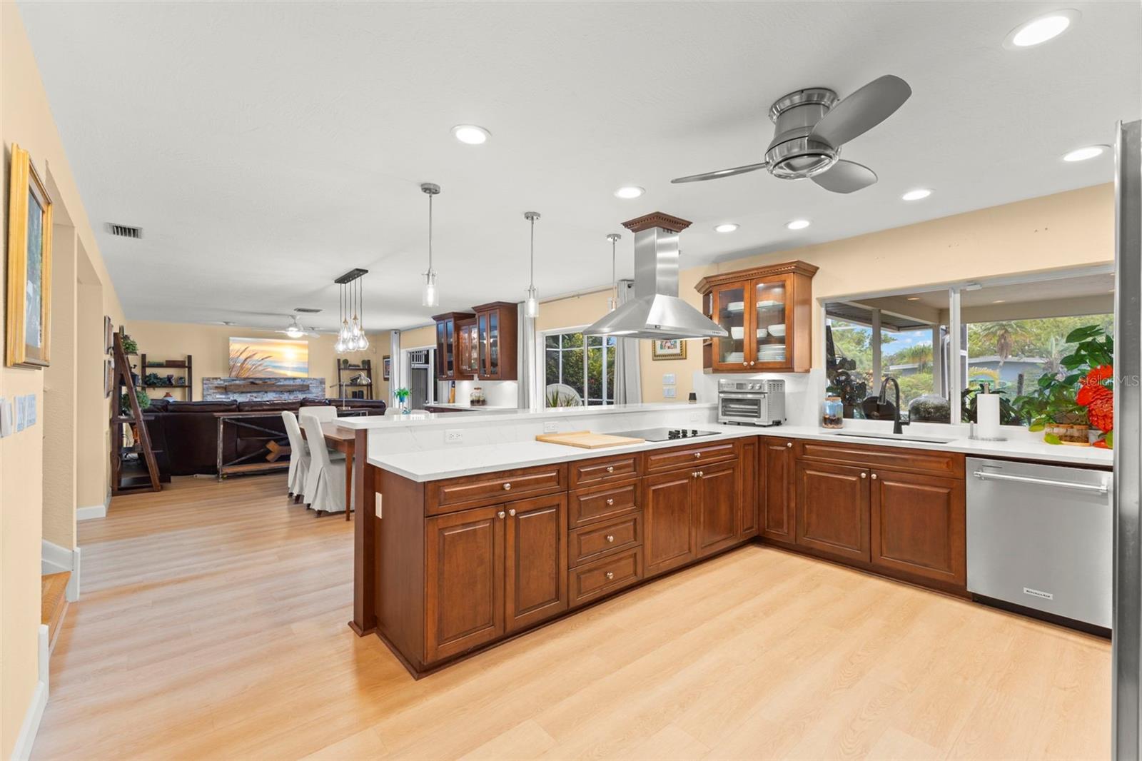93 Canal, Palm Harbor, FL 34684