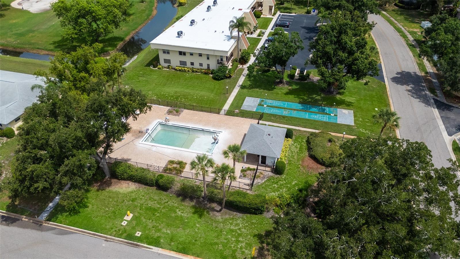 5621 Palm Aire, Sarasota, FL 34243