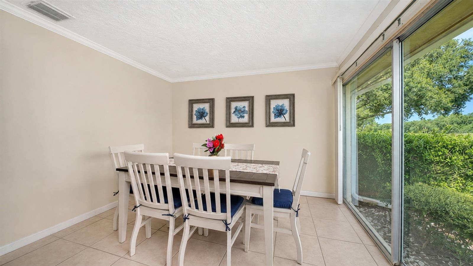5621 Palm Aire, Sarasota, FL 34243