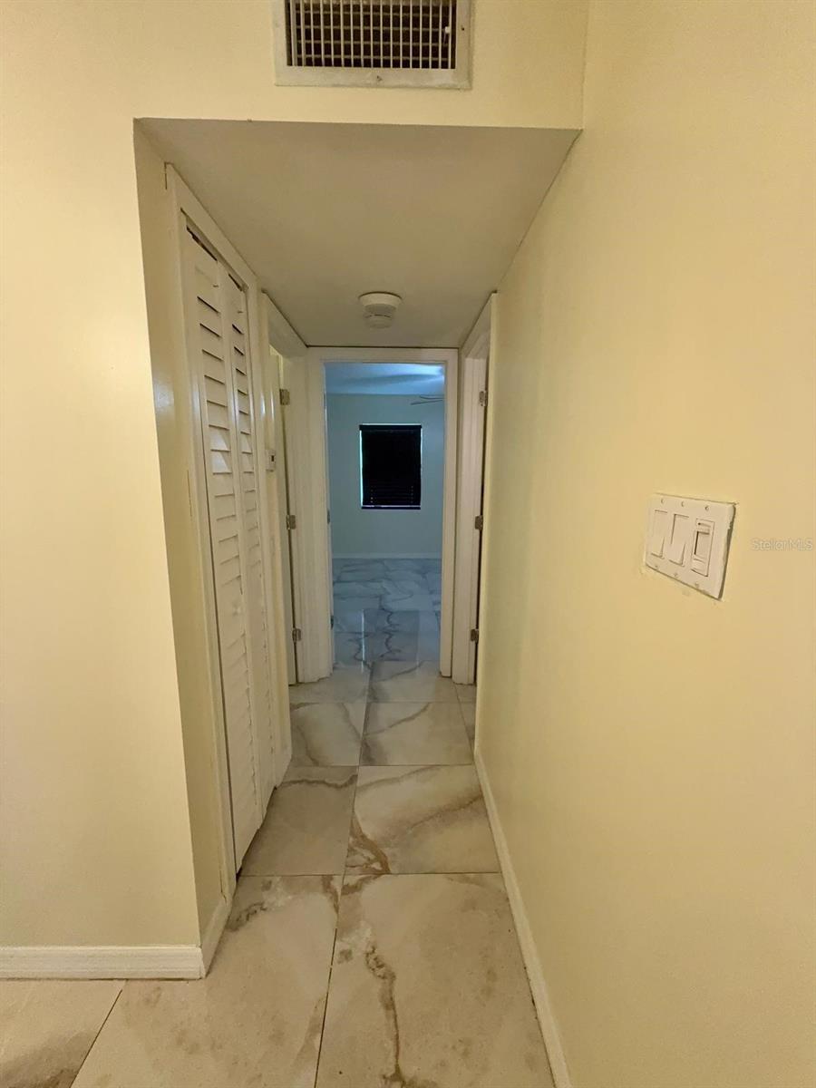 9109 Hillsborough Unit J109, Tampa, FL 33615