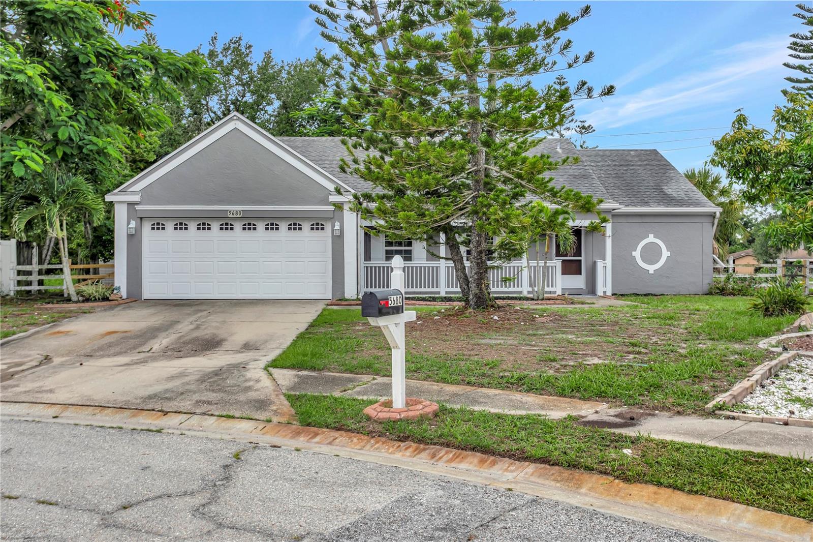 5680 25th Street, Bradenton, FL 34203