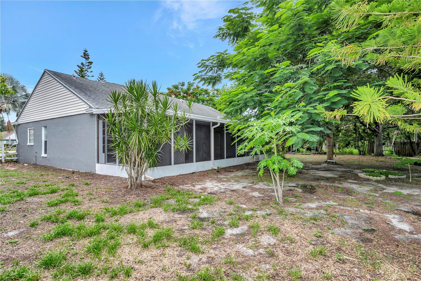 5680 25th Street, Bradenton, FL 34203