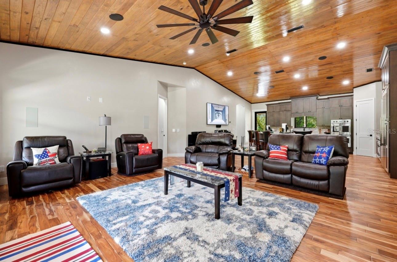 19826 6th, Newberry, FL 32669